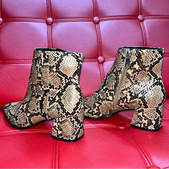 Kenneth Cole Roanne Toffee & Black Faux Snakeskin Block Heel Side Zip Bootie Sz6 - Picture 5 of 13
